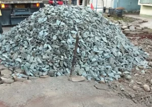 Pengiriman batu makadam kuricak per truk Jabodetabek